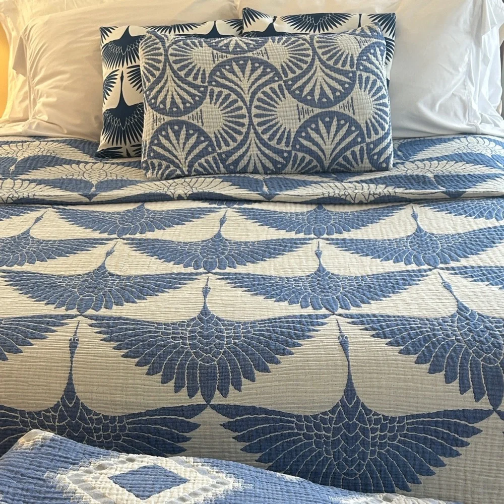 Modern Woven Birds in Flight Cranes Blue Gray KING Bedspread 2 Side FLiPSiDE NEW - Picture 11 of 16